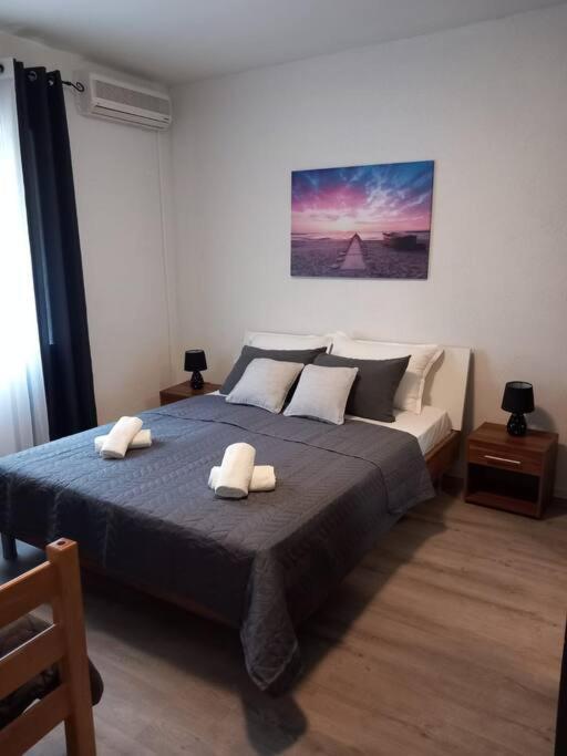 Apartment Dora-100M From The Central Beach Makarska Eksteriør billede